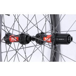 Serra - Pair of carbon wheels - TEMPO 40 - 1290g - Disc